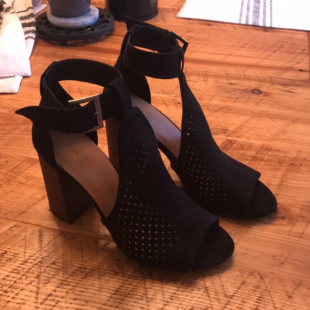 Peep toe heels